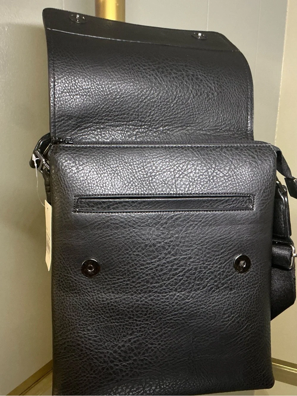 The Unbranded Brand modern black